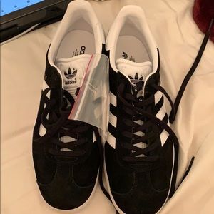 Adidas gazelle shoes